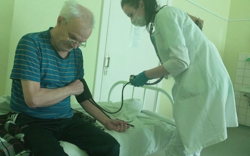Давление в центре циклона может быть на 80 миллибар ниже нормального.