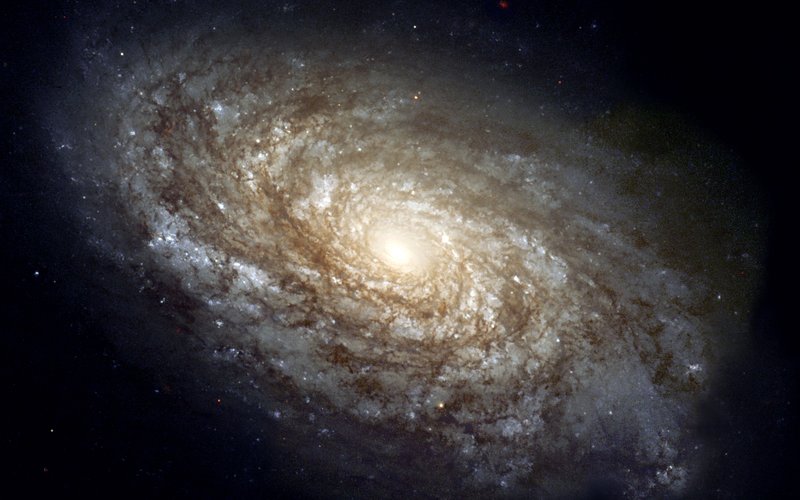 Галактика IC 1101 содержит 100 триллионов звёзд — в 1000 раз больше, чем Млечный Путь.